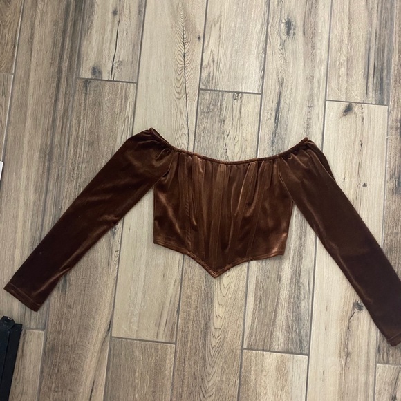 Pretty little corset top! - Picture 6 of 6